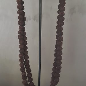 Houten ketting op staander