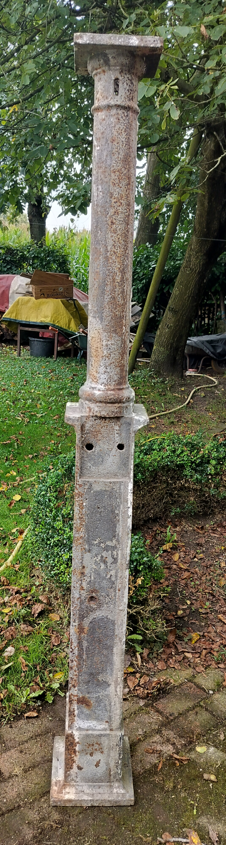 gietijzeren paal